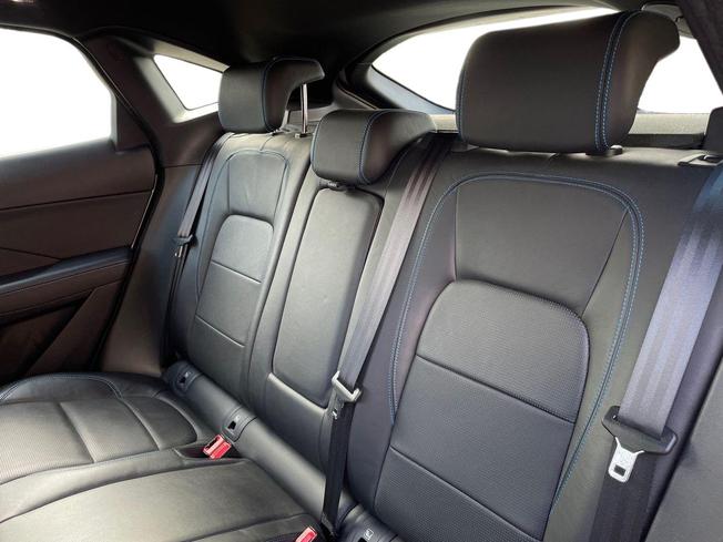 JAGUAR E-PACE Photo 9