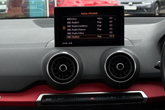 AUDI Q2 Photo 41