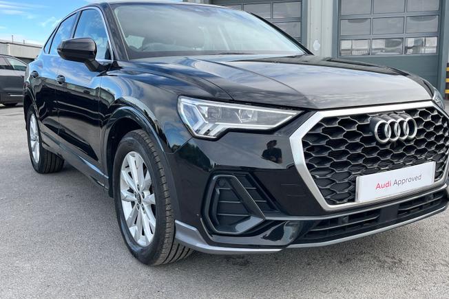 AUDI Q3 Photo 19