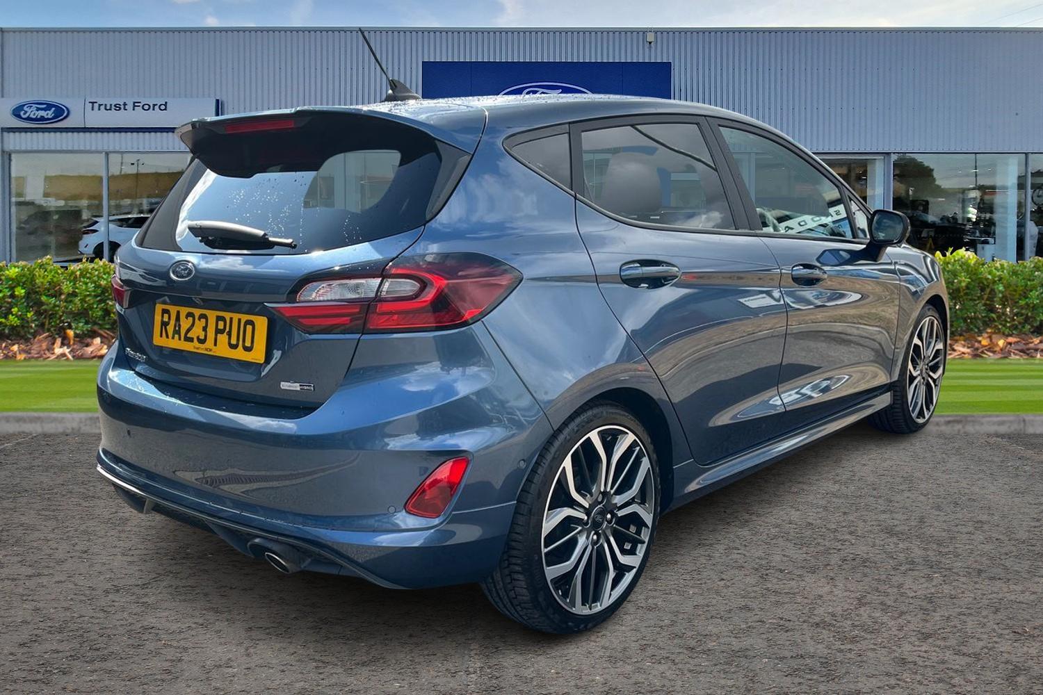 Ford Fiesta Photo 3