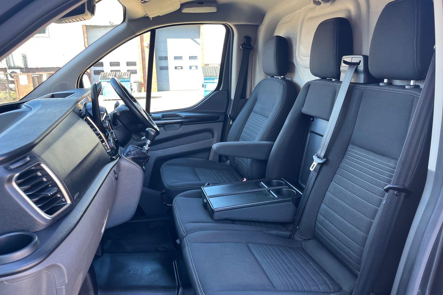 Ford TRANSIT CUSTOM Photo 32