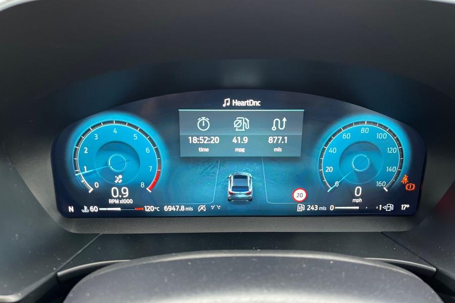 Ford Kuga Photo autoimg-254808e058d667714661df51764dfc10c414d7e0.jpg