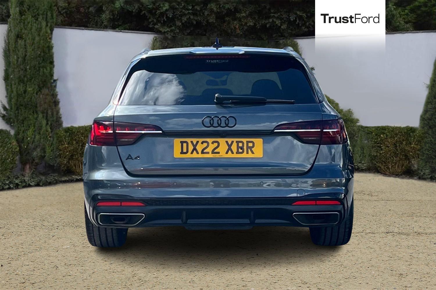 Audi A4 Photo 6