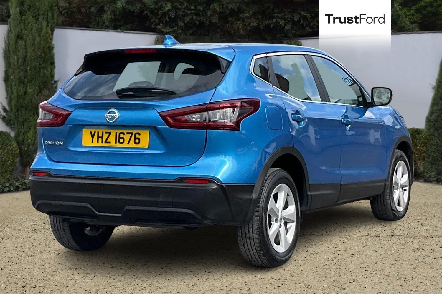 Nissan QASHQAI Photo 3