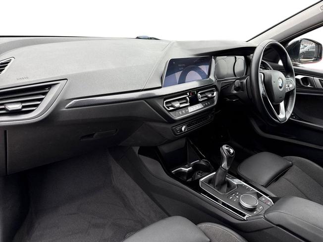 BMW 1 Series Photo 2