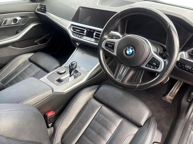 BMW 3 Series Photo 6