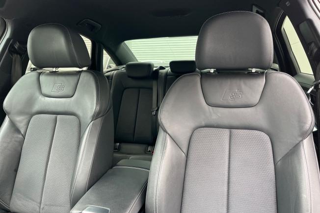 AUDI A6 Saloon Photo 21