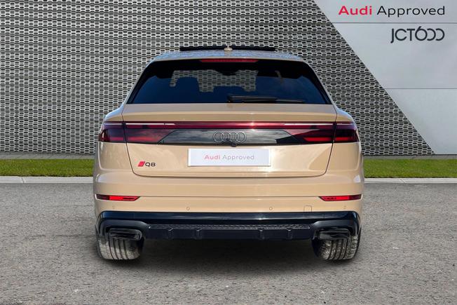 AUDI Q8 Photo 7