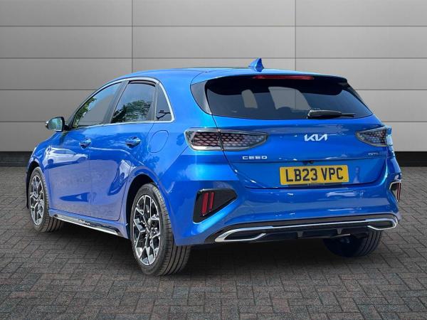 Kia Ceed Photo autoimg-2552cd72b2252febe924fd00894b1d69d654a63f.jpg