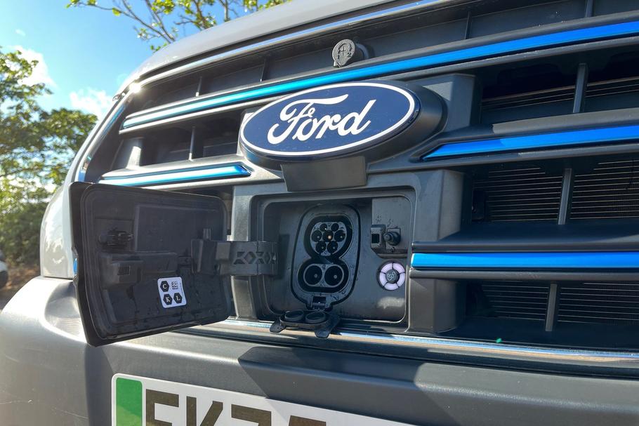 Used Ford E-TRANSIT EK75YLB 8