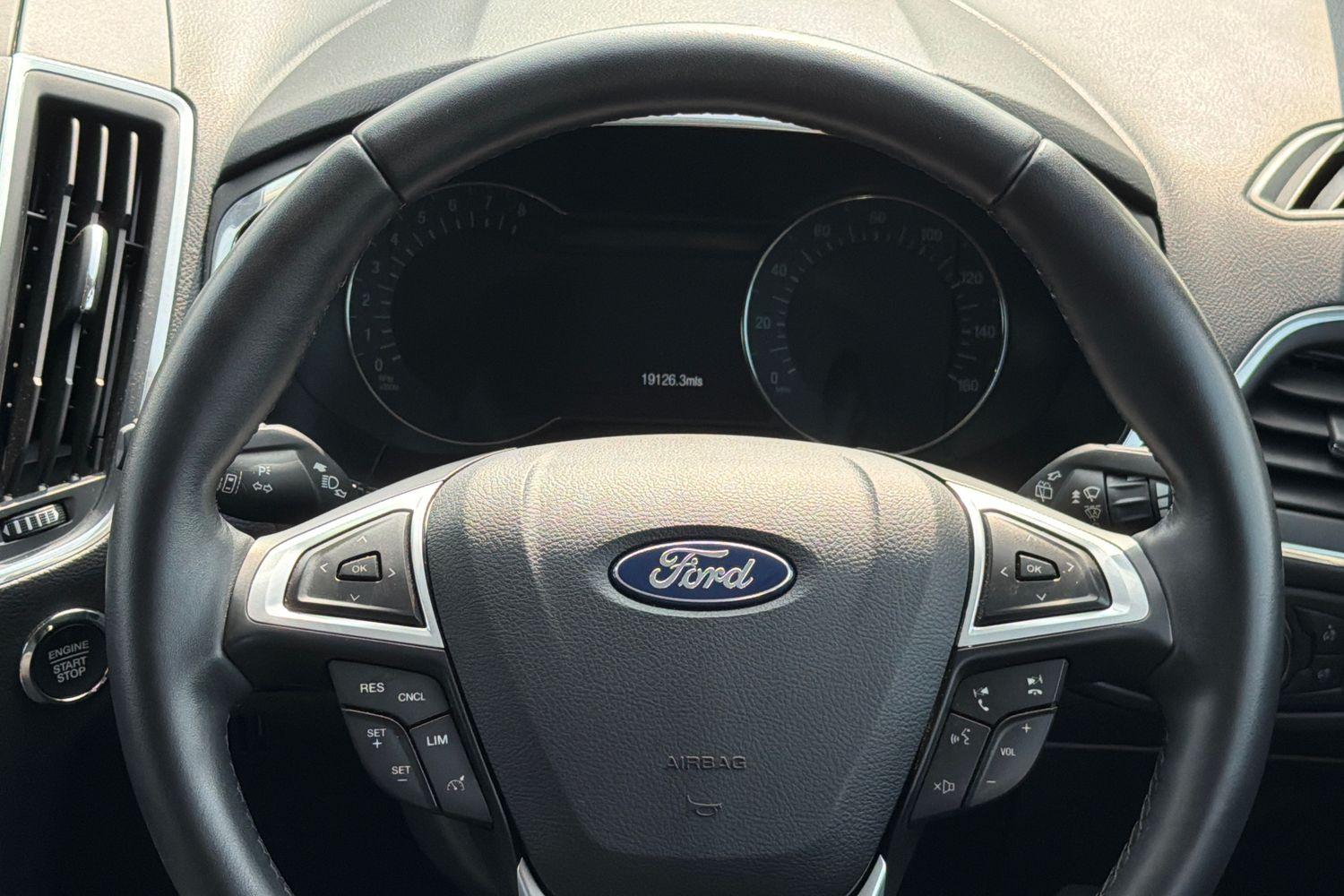 Ford S-MAX Photo 11