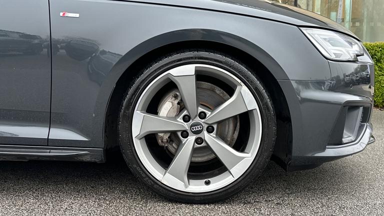 Used Audi A4 Avant AO69DVF 8