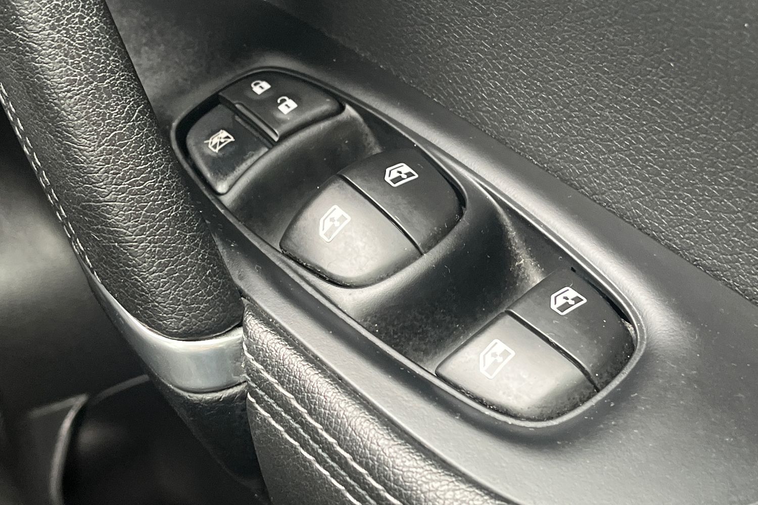 Nissan QASHQAI Photo 15