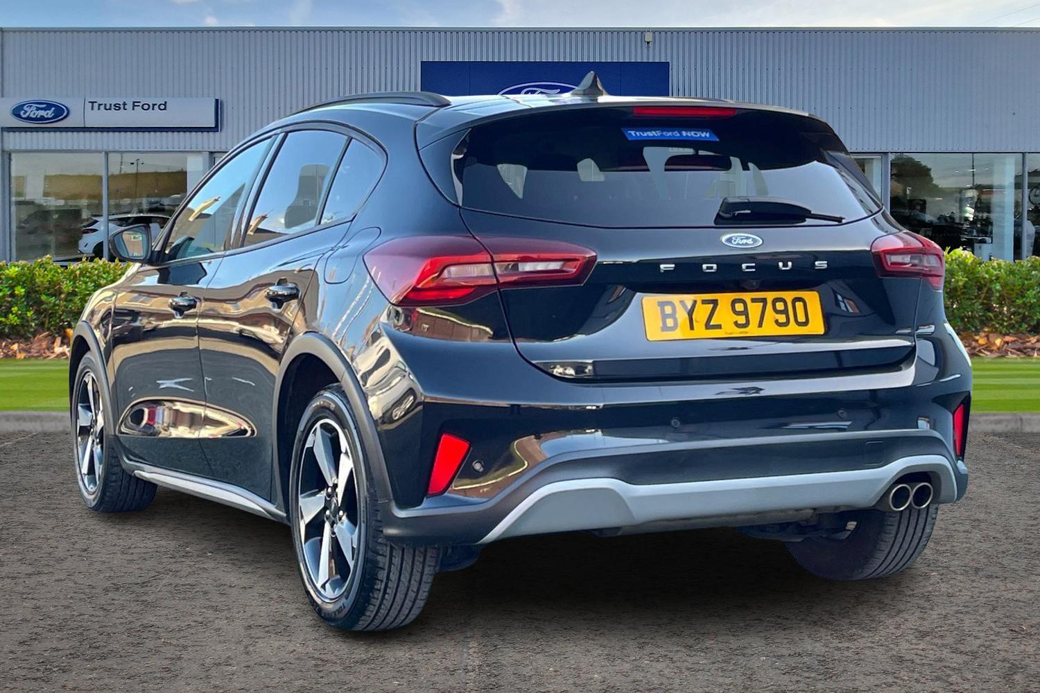 Ford FOCUS Photo 1