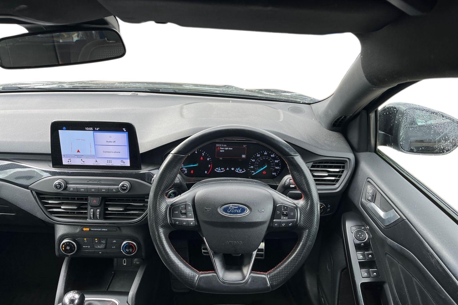 Ford FOCUS Photo 10