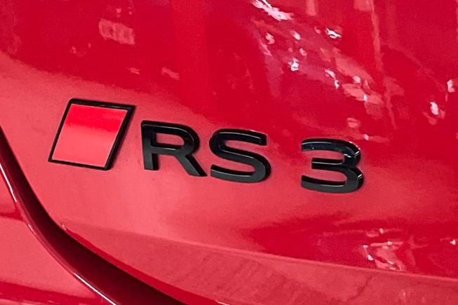 AUDI RS3 Photo 34