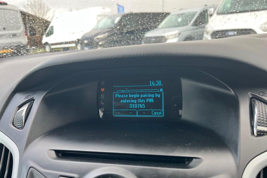 Ford FOCUS Photo autoimg-2575a602c52ee7451b5ed34e37c9582e0b45e617.jpg