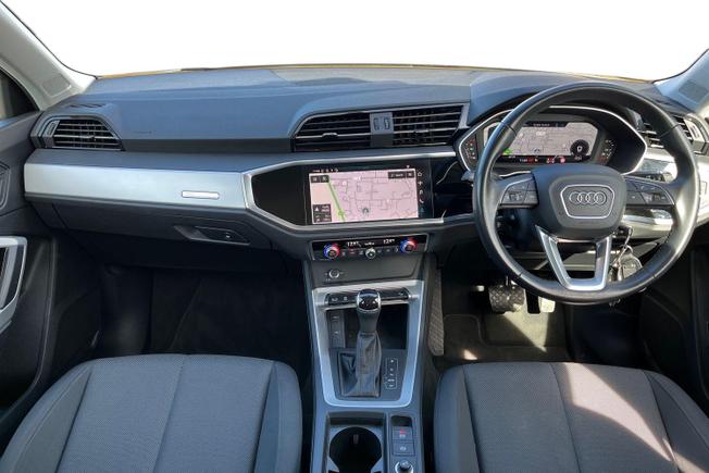 Audi Q3 Photo 10