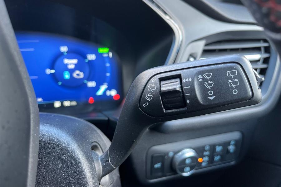 Ford KUGA Photo autoimg-25786a947df4f224ba359c5d53ca9567d30f8187.jpg