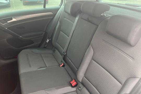 Volkswagen Golf Photo autoimg-25792d44ed29256287994b12a9e4bafd925ad708.jpg