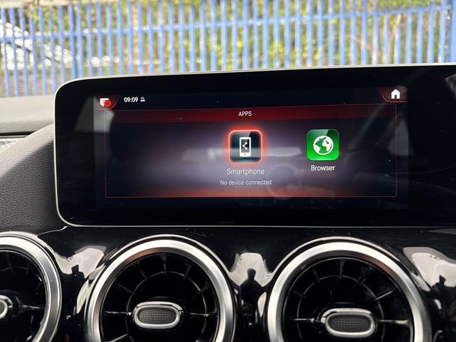 Mercedes-Benz GLA Photo 38