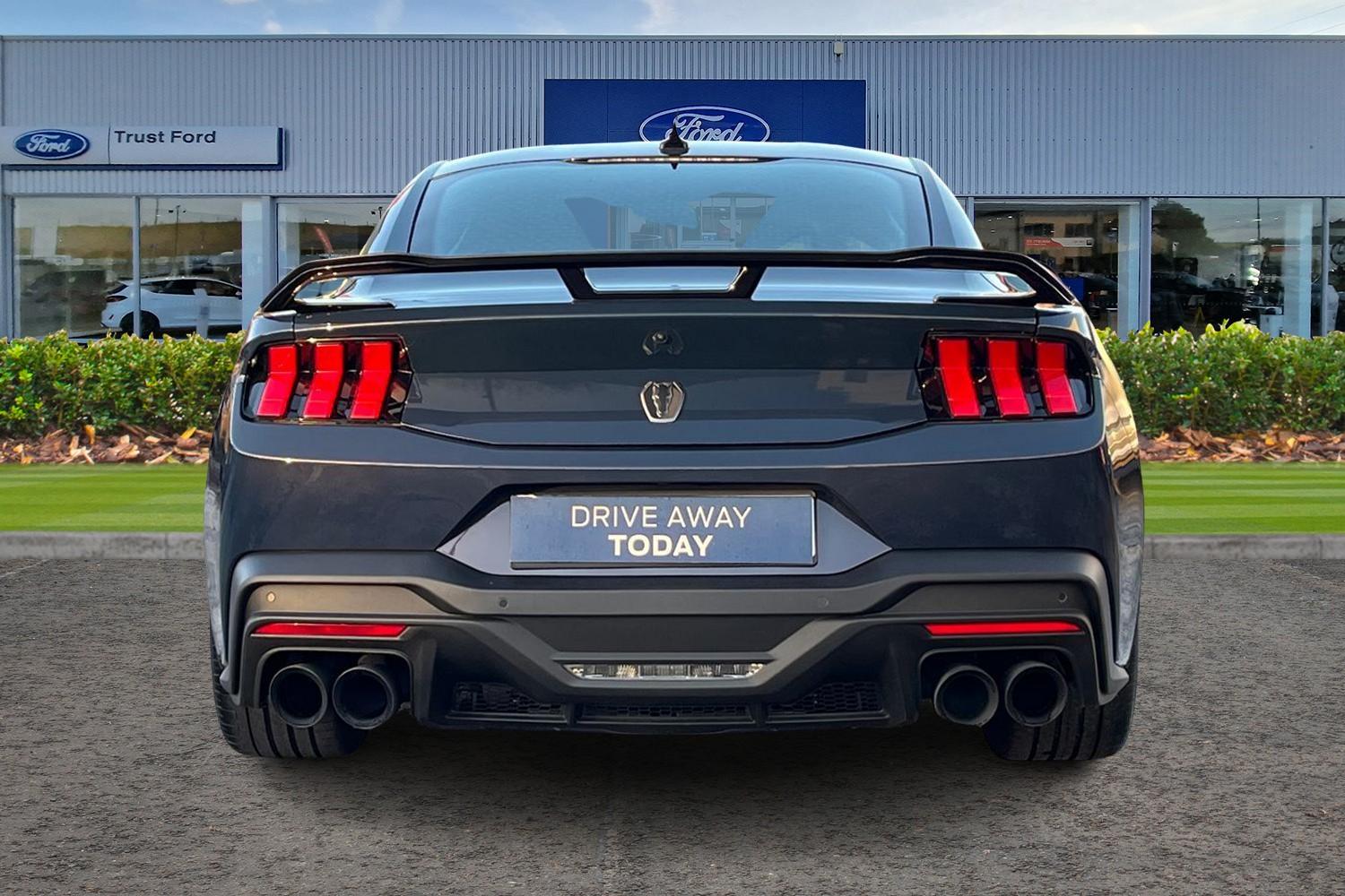 Ford MUSTANG Photo 6