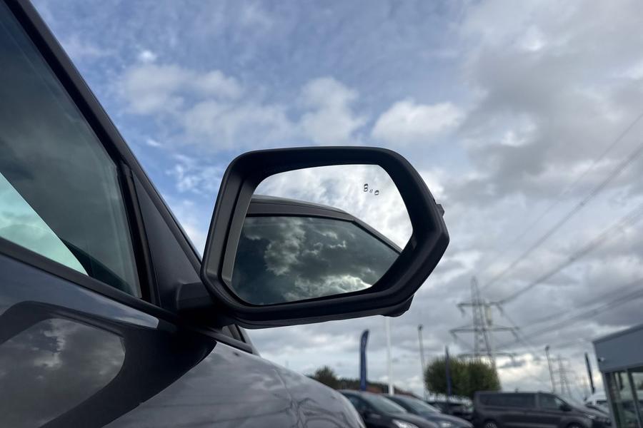 Ford Explorer Photo autoimg-258147fbed79a18e463f7b4a0a5fc3d644ab7e57.jpg
