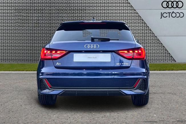 AUDI  A1 Photo 7