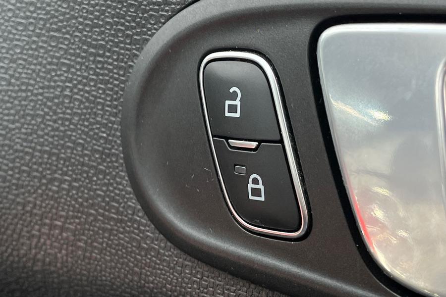 Ford EcoSport Photo autoimg-2584bef37825d14fee50362f4b0c7d7466ed86a6.jpg
