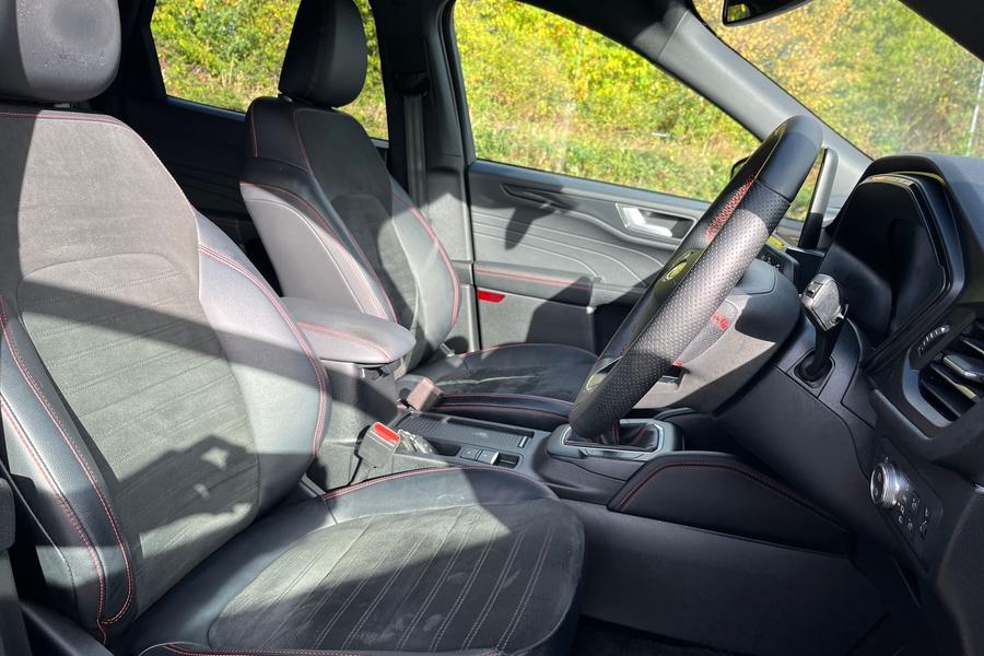 Ford Kuga Photo autoimg-2587639ac88a99774e4fd5c0bbf05704591a038d.jpg