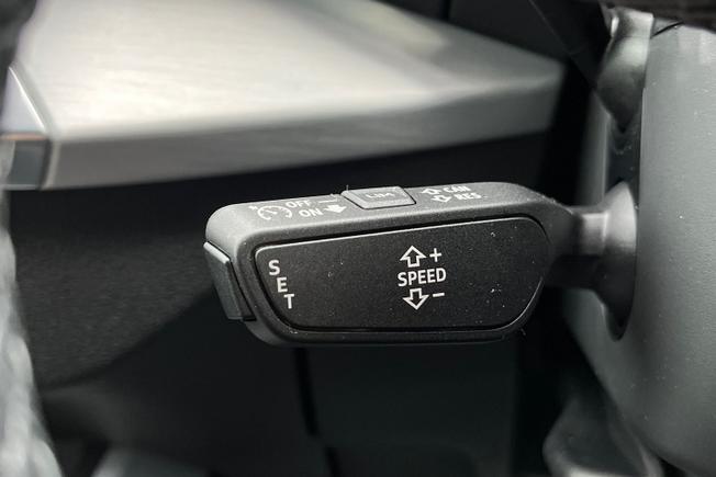 AUDI Q2 Photo 40