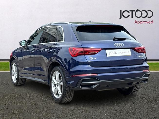 AUDI Q3 Photo 3