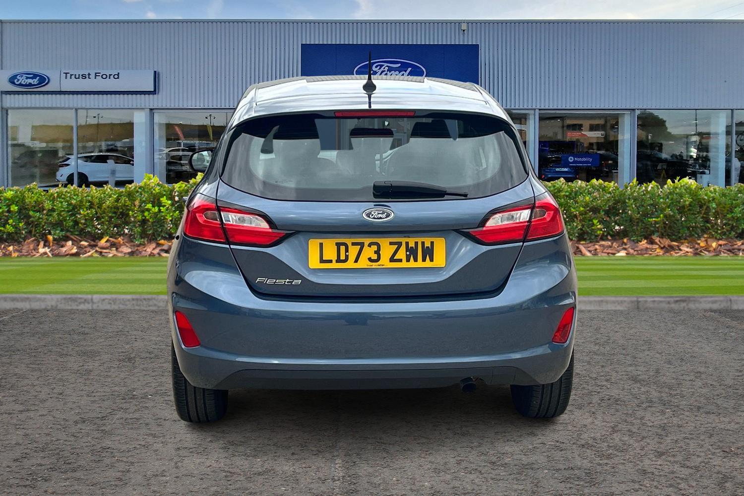 Ford Fiesta Photo 6