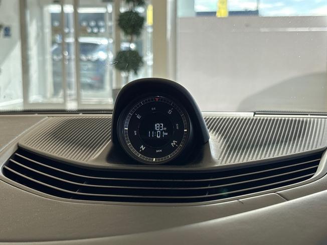 PORSCHE Taycan Photo 18