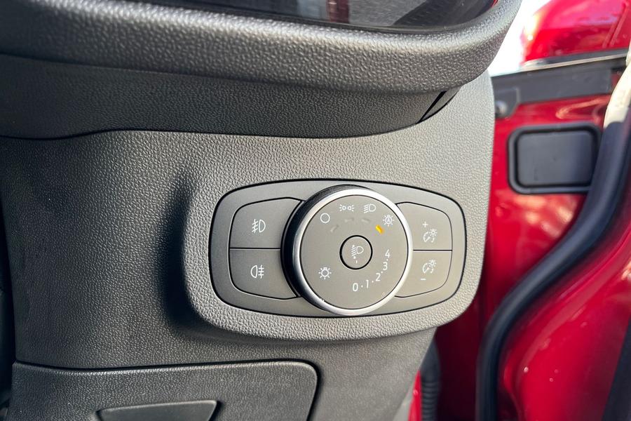 Ford FIESTA Photo autoimg-25924f96ffc8e3ae2fe0c817e15091a22fb2727b.jpg