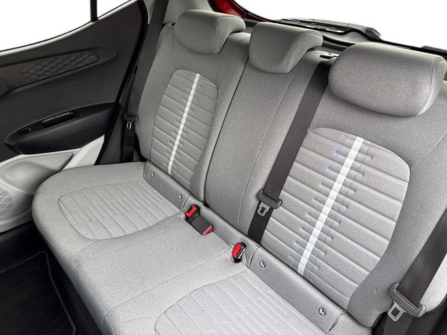 HYUNDAI i10 Photo 9