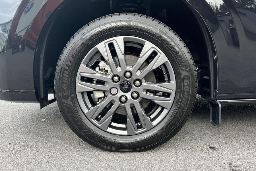 Ford TRANSIT CUSTOM Photo autoimg-2597b4697f9feef8b17e5cc8d25bc1c6ab154630.jpg