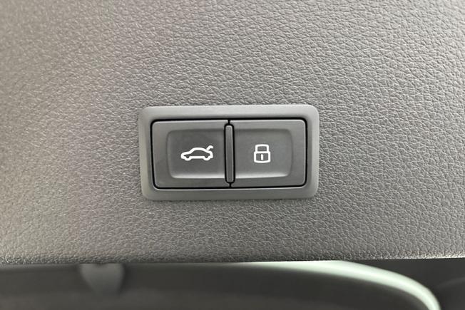 AUDI E-Tron S Photo 26