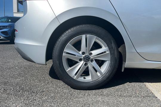 Volkswagen Golf Photo autoimg-25a58e3bbaf28d5be6580413e1eaa80609f7800f.jpg