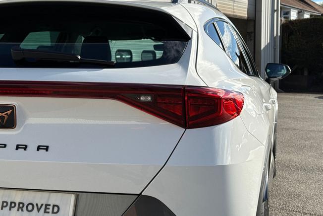 CUPRA FORMENTOR Photo 19