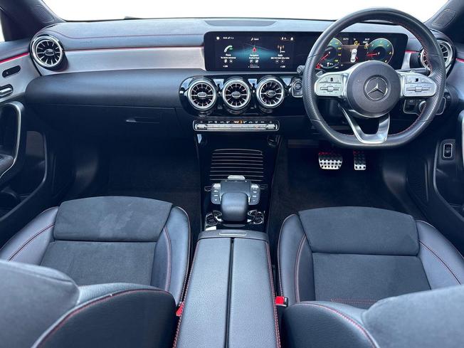 MERCEDES-BENZ CLA Photo 10
