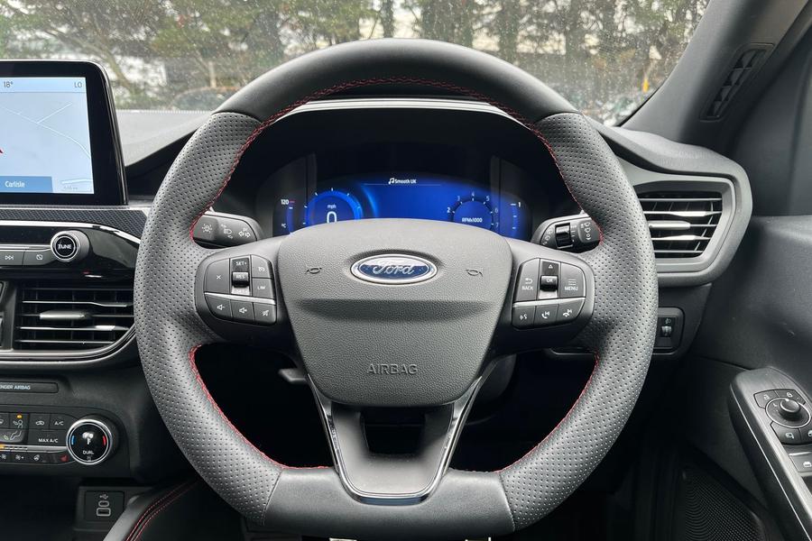 Ford KUGA Photo autoimg-25ae9f0ac4989b847710e4395c608a9b13e41677.jpg