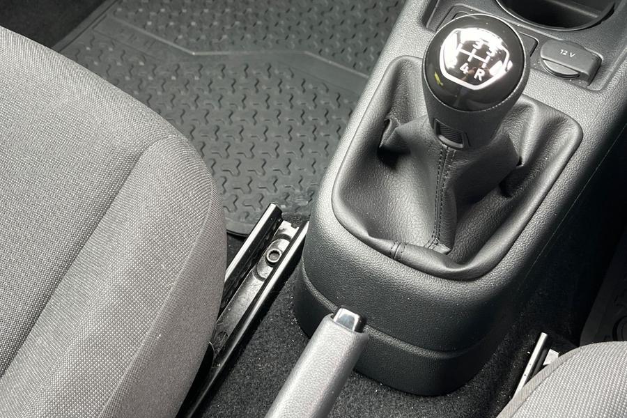 Volkswagen UP Photo autoimg-25bc6feec804565995a4118522791f8b79ae5c1b.jpg