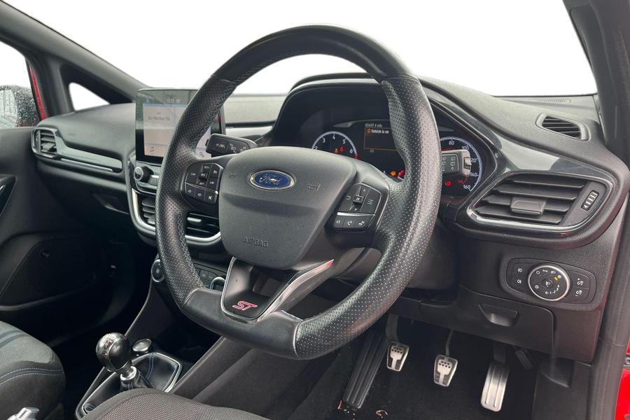 Ford Fiesta Photo autoimg-25bc90fe5ca0d331703dae65be799069d998002a.jpg