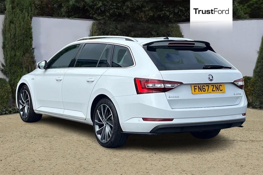 Skoda SUPERB Photo autoimg-25c6f6ec611b126f91ce624c6eb033193a674b7a.jpg