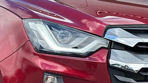 Isuzu D-MAX Photo autoimg-25c7a13a7185a7f35c2e11be663dcfb6256f656c.jpg