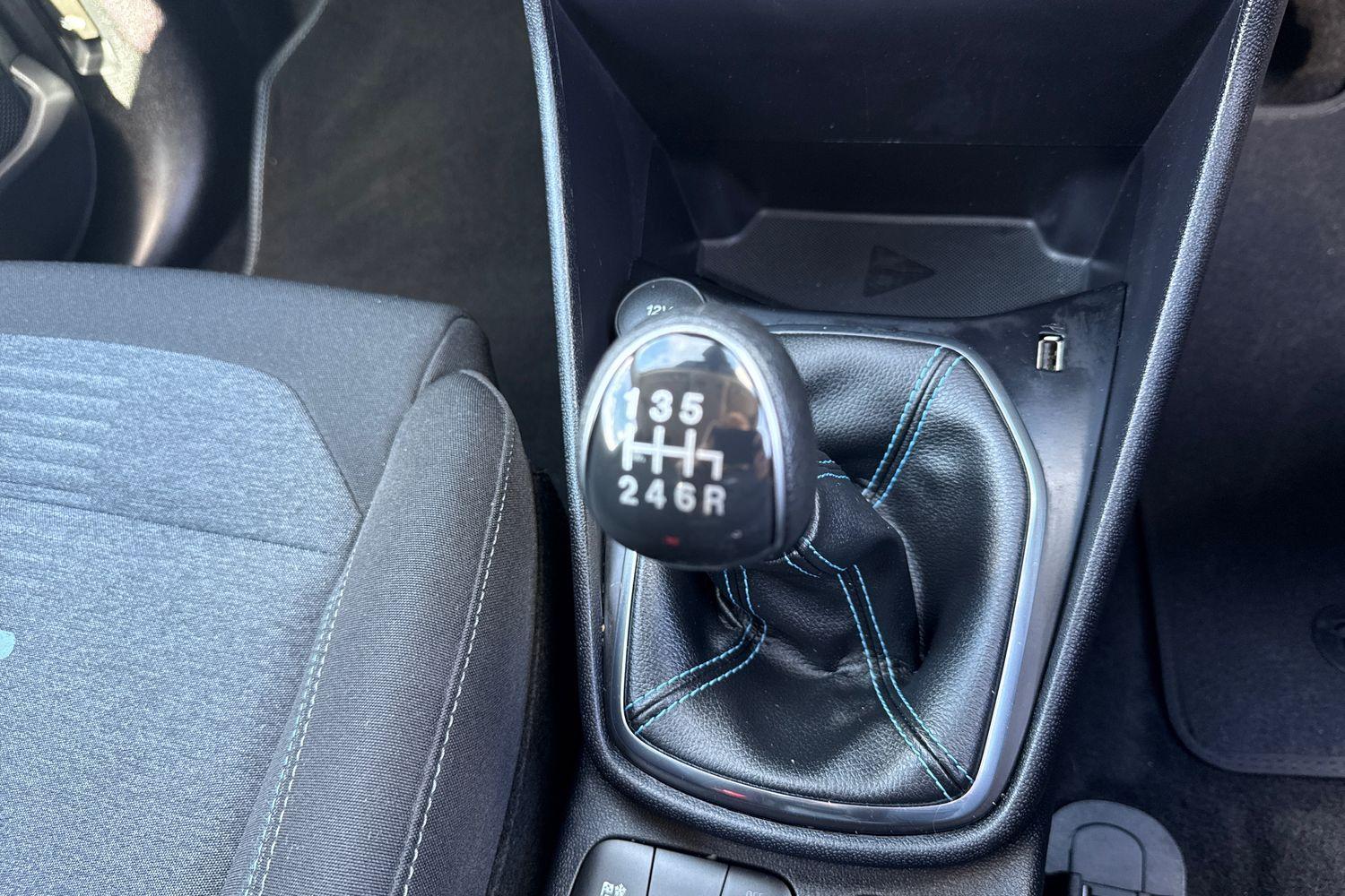 Ford Fiesta Photo 34