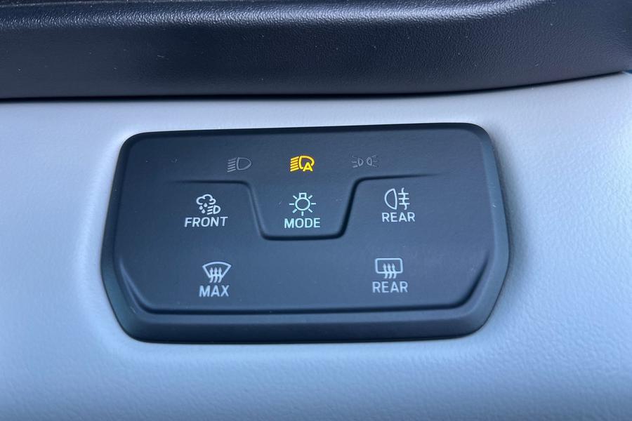 Ford Explorer Photo autoimg-25cde66e4d98d0b75aad8949ff66fc7f568d87eb.jpg
