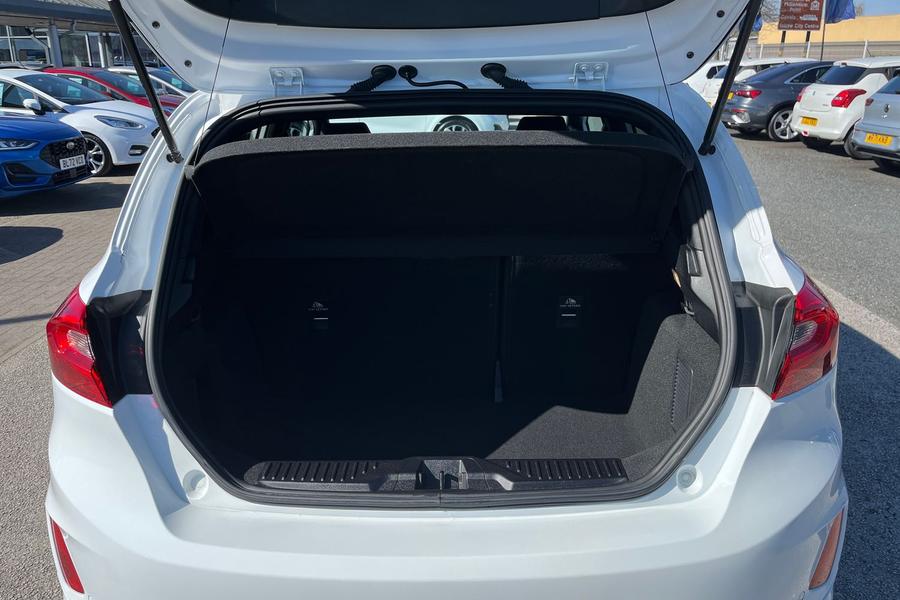 Ford FIESTA Photo autoimg-25d27f24813179b24383c973775f708e26dc7100.jpg