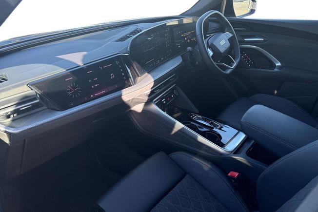 AUDI Q5 Photo 2